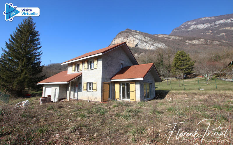 Maison - 111 m² - 6 pièces