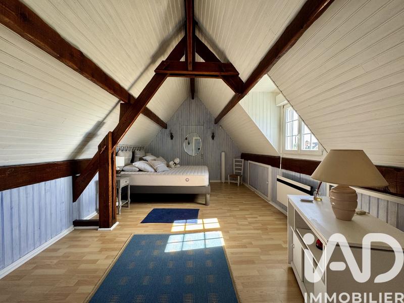 Maison - 300 m² - 8 pièces