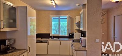 Maison - 102 m² - 4 pièces