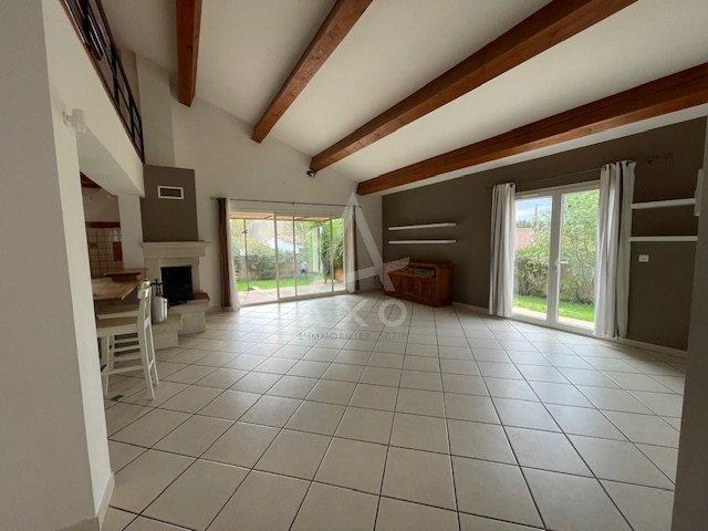 Villa - 145 m² - 6 pièces