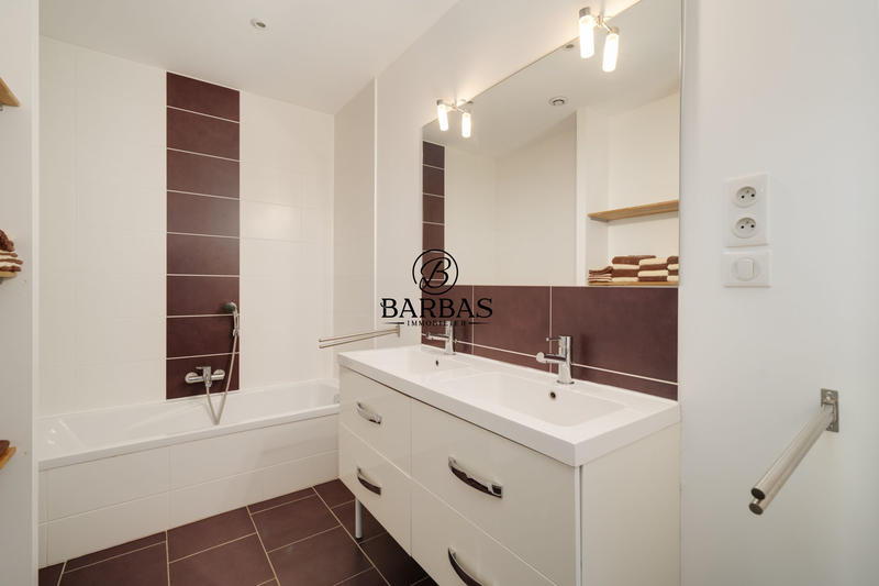 Duplex - 302 m² - 10 pièces