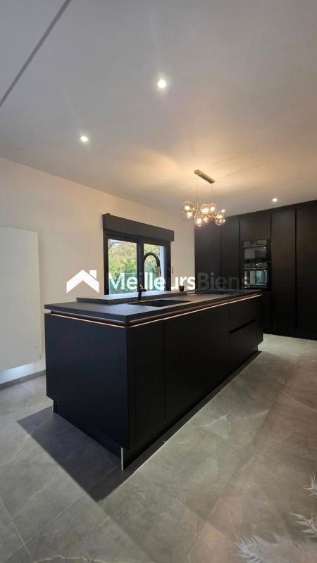 Villa - 170 m² - 6 pièces