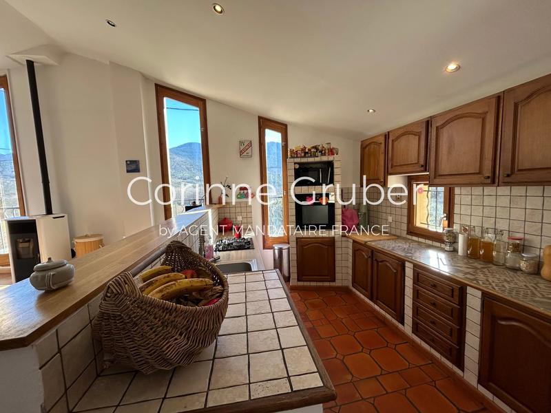 Maison - 237 m² - 11 pièces