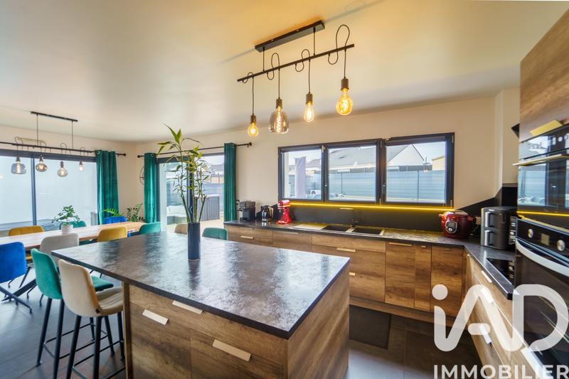 Maison - 141 m² - 6 pièces