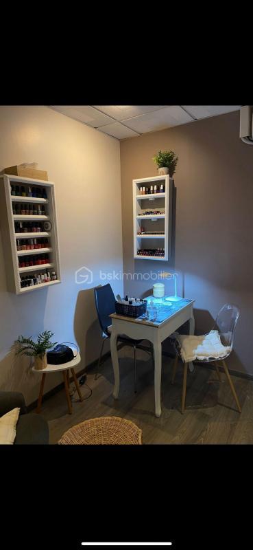 Local commercial - 45 m² - 4 pièces