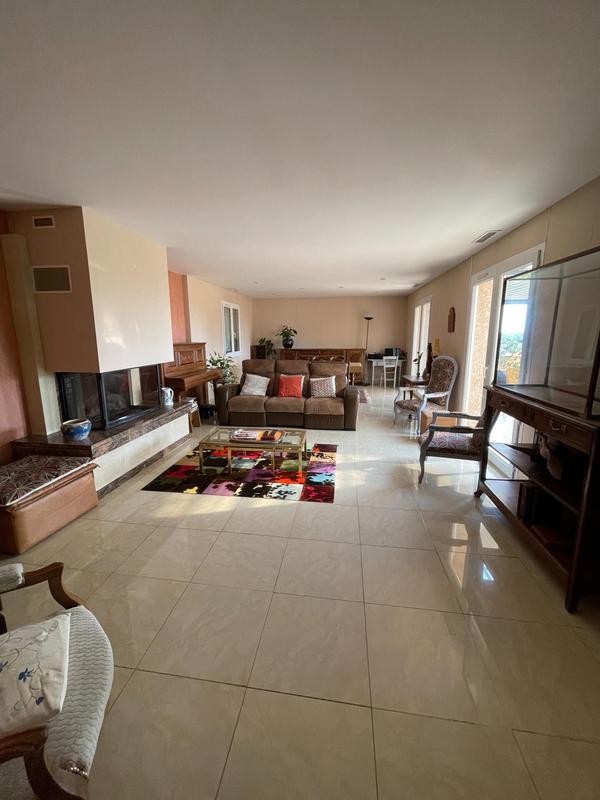 Maison - 163 m² - 6 pièces