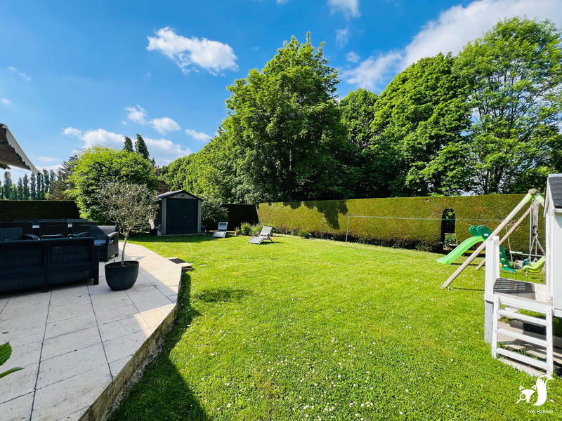 Maison - 140 m² - 9 pièces