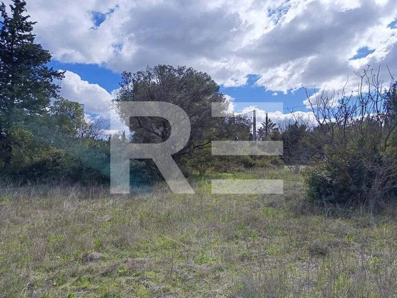 Terrain constructible - 811 m²