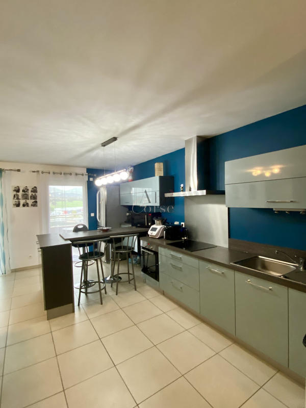 Appartement - 79 m² - 4 pièces