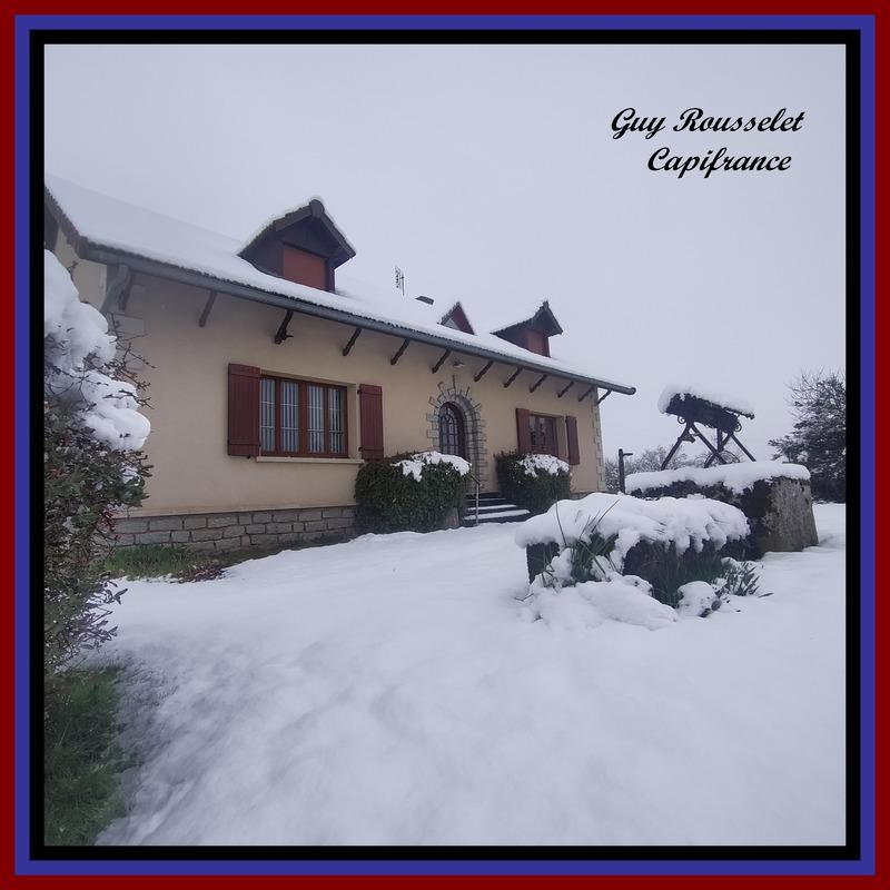 Propriété - 210 m² - 9 pièces