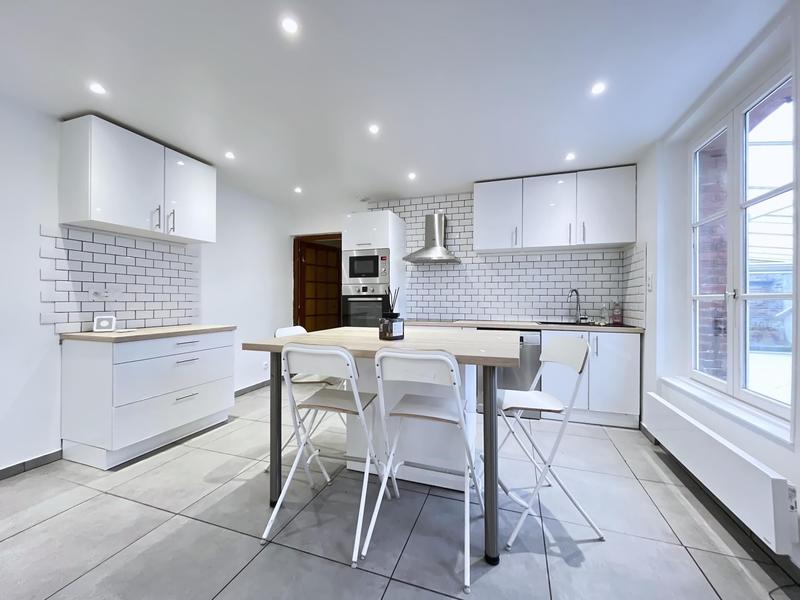 Maison - 93 m² - 4 pièces