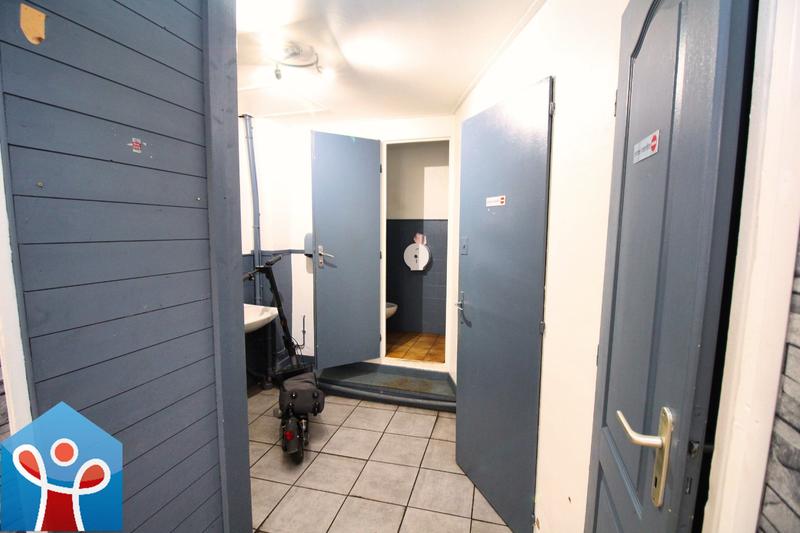 Maison - 310 m² - 8 pièces