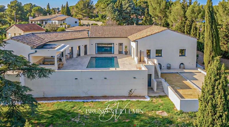 Villa - 350 m² - 14 pièces