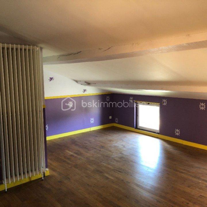 Demeure - 263 m² - 8 pièces