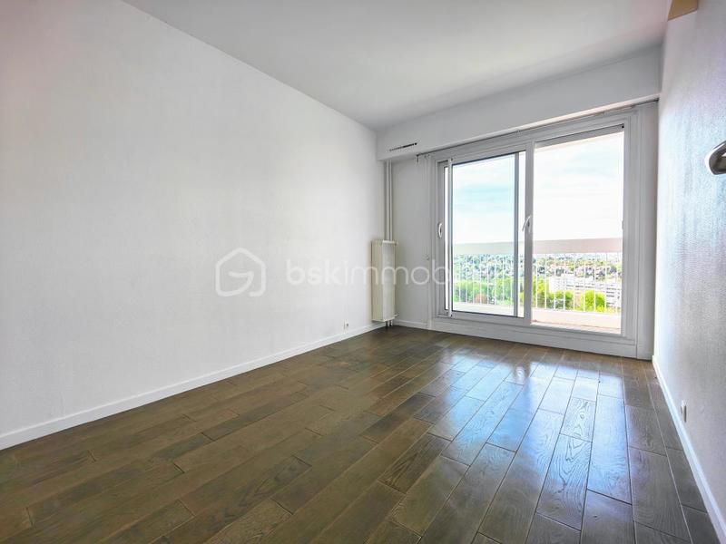 Appartement - 96 m² - 5 pièces