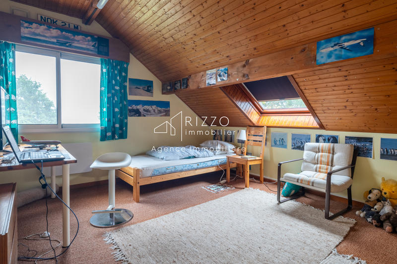 Maison - 200 m² - 6 pièces