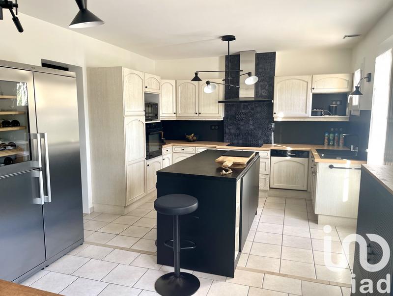 Maison - 165 m² - 8 pièces