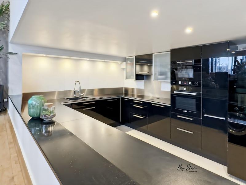 Maison - 200 m² - 8 pièces