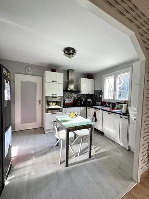 Maison - 188 m² - 8 pièces