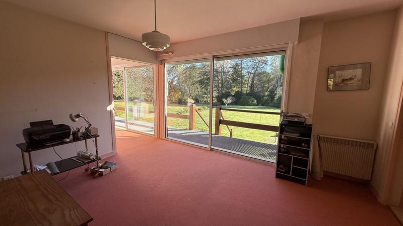 Maison - 235 m² - 7 pièces