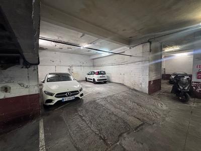 Garage - 3 813 m²