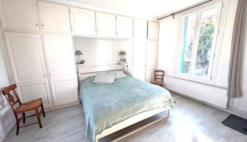 Maison - 99 m² - 5 pièces