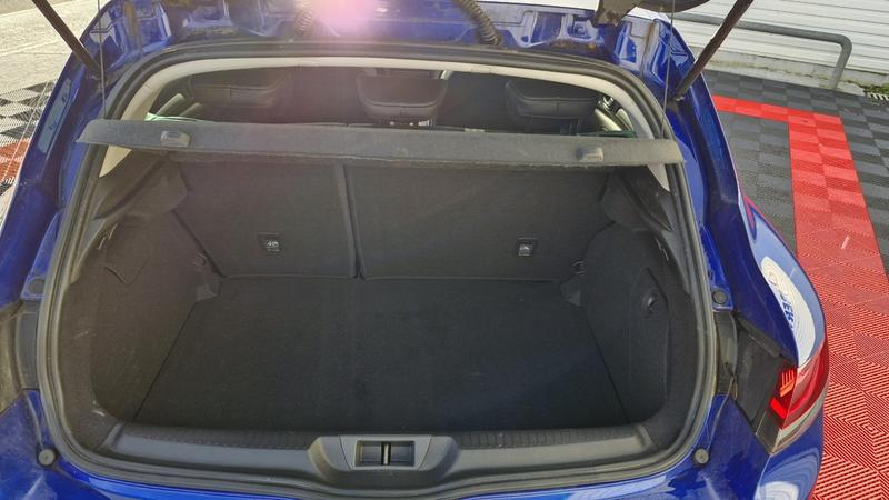 Renault Mégane IV Blue Dci 115 Edc Intens