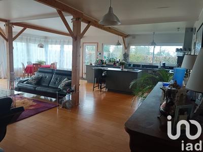 Maison - 235 m² - 4 pièces