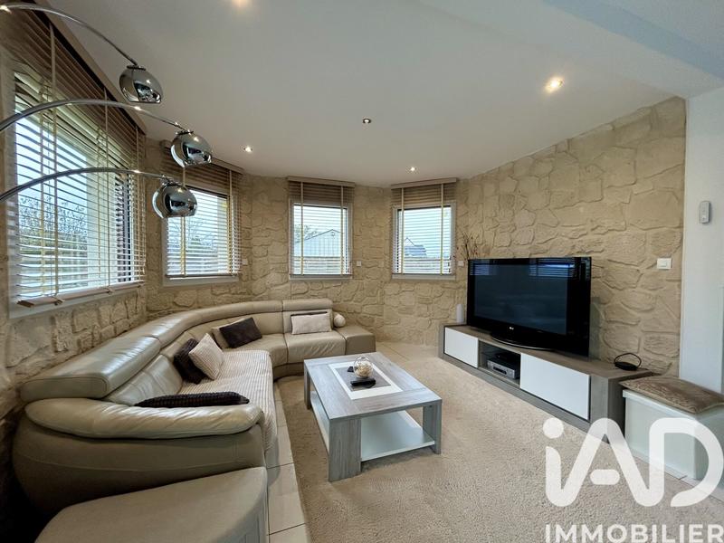 Maison - 260 m² - 8 pièces