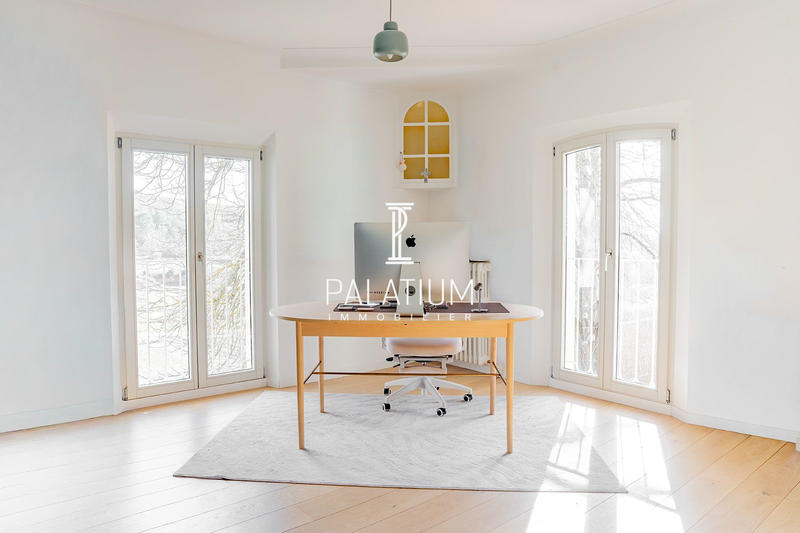 Château - 221 m² - 8 pièces