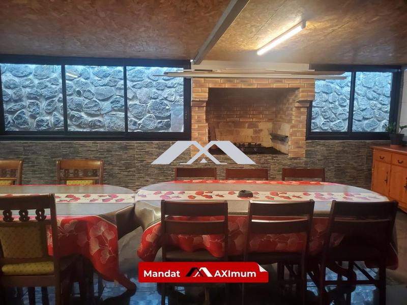 Maison - 190 m² - 8 pièces