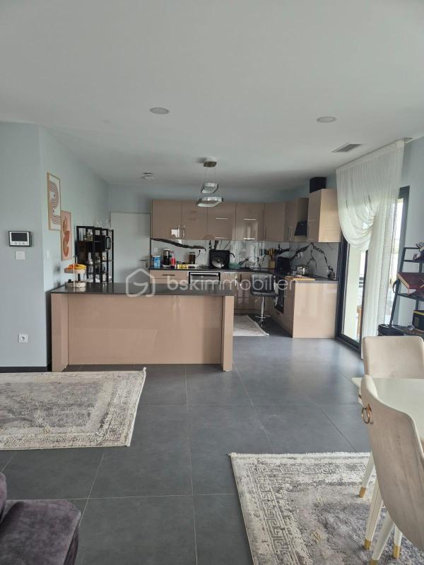 Maison - 123 m² - 6 pièces