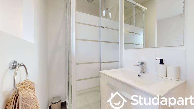 Chambre - 61 m² - 1 pièce