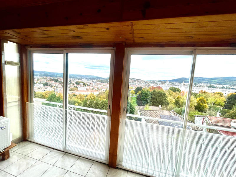 Maison - 104 m² - 5 pièces