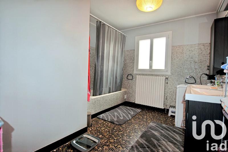 Maison - 208 m² - 7 pièces