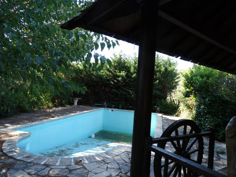 Mas - 300 m² - 12 pièces