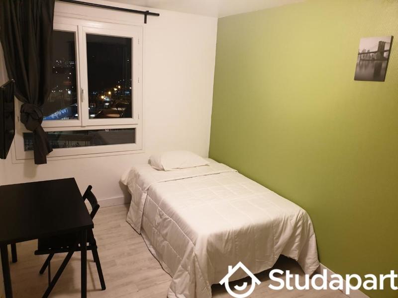 Chambre - 12 m² - 1 pièce