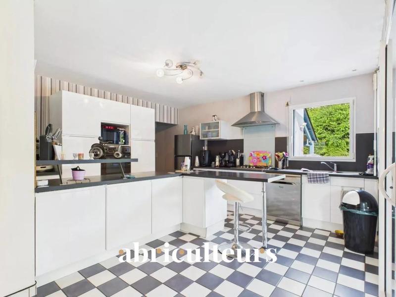 Maison - 175 m² - 6 pièces