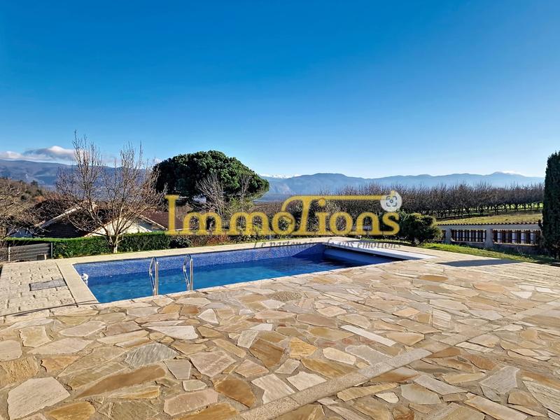 Villa - 200 m² - 6 pièces