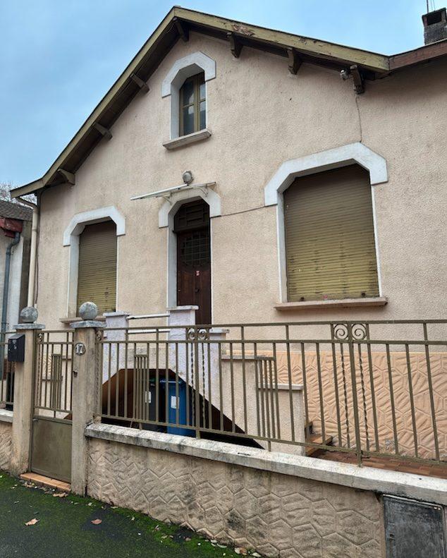 Maison ancienne - 130 m² - 3 pièces