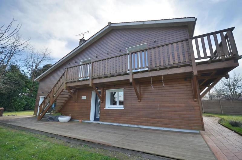 Maison - 318 m² - 12 pièces