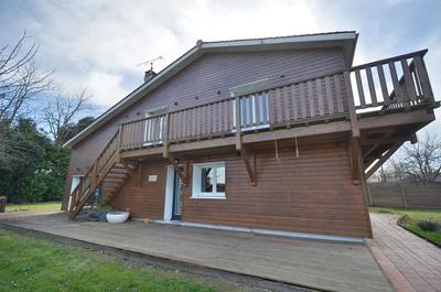 Maison - 318 m² - 12 pièces