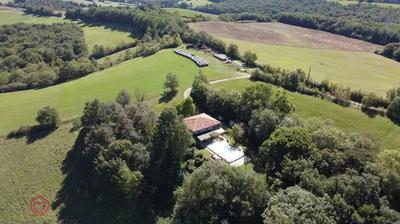 Maison - 163 m² - 5 pièces