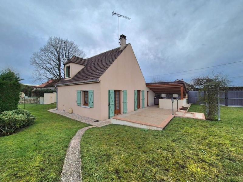 Maison - 96 m² - 4 pièces