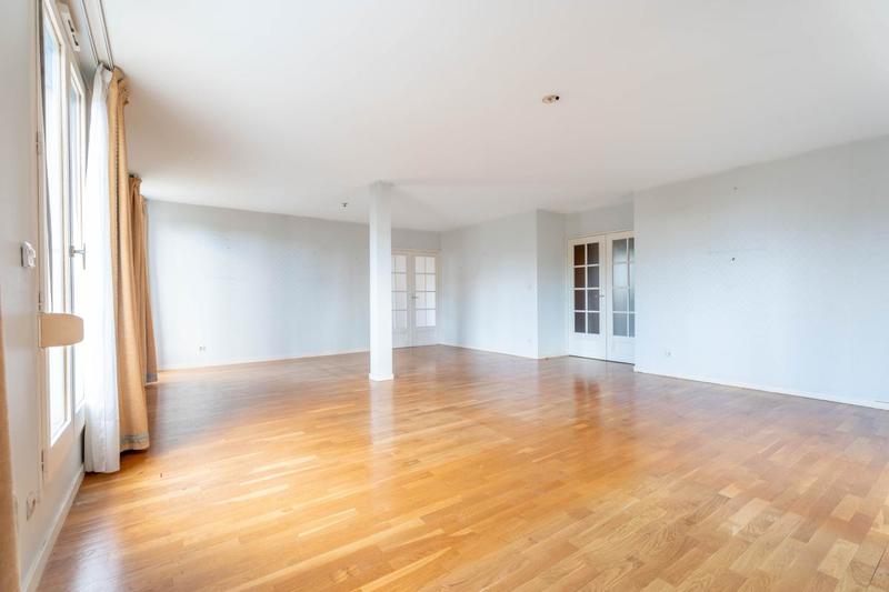 Appartement - 167 m² - 6 pièces