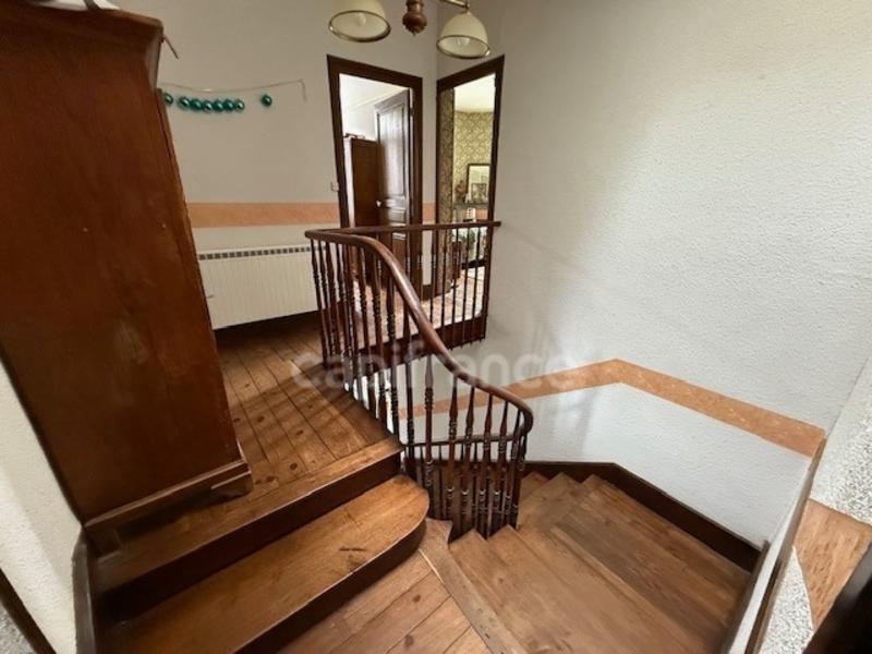 Maison - 185 m² - 10 pièces