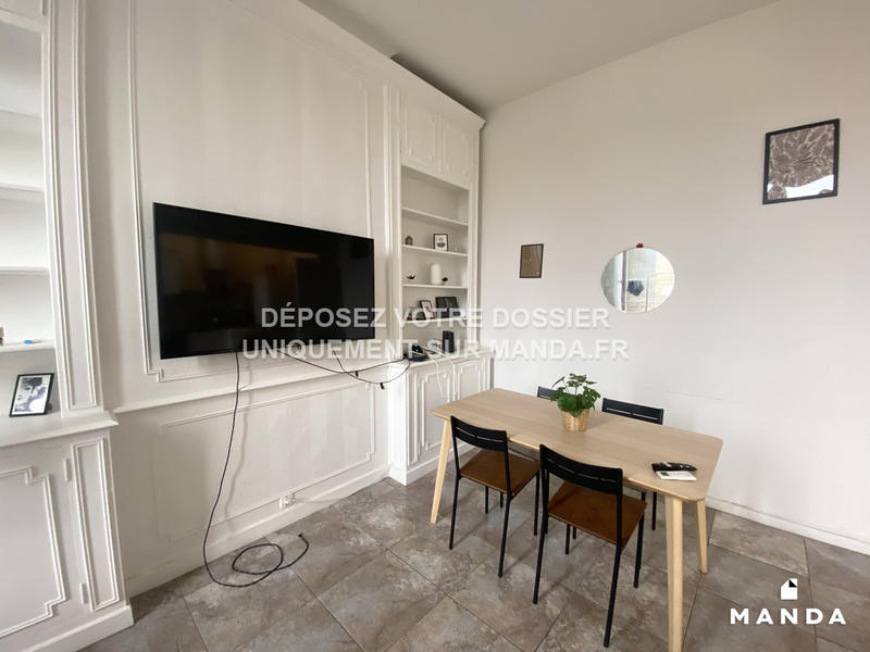 Chambre - 9 m² - 5 pièces