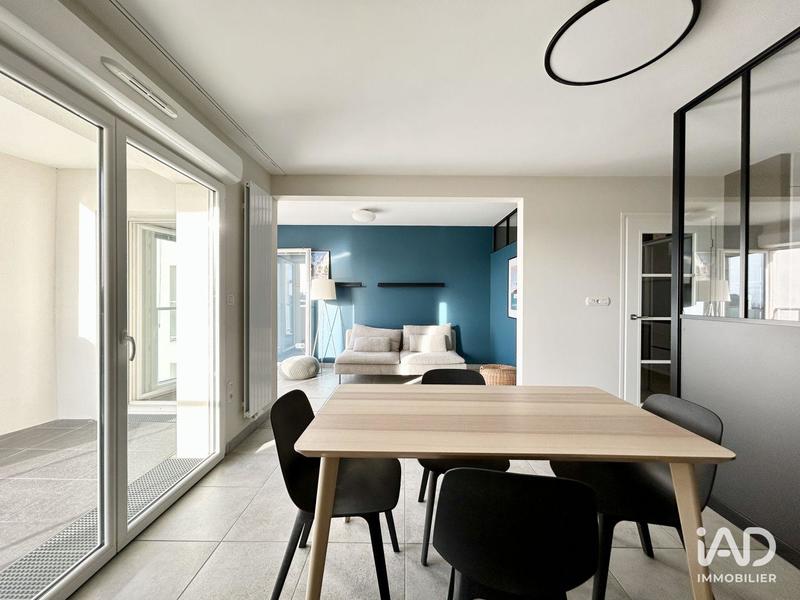 Appartement - 65 m² - 2 pièces