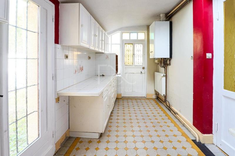 Propriété - 375 m² - 10 pièces