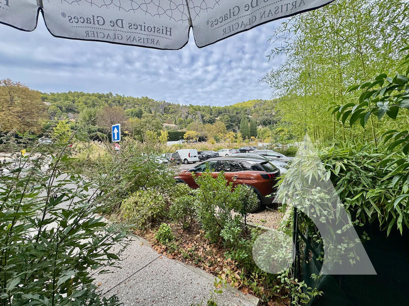 Local commercial - 145 m²